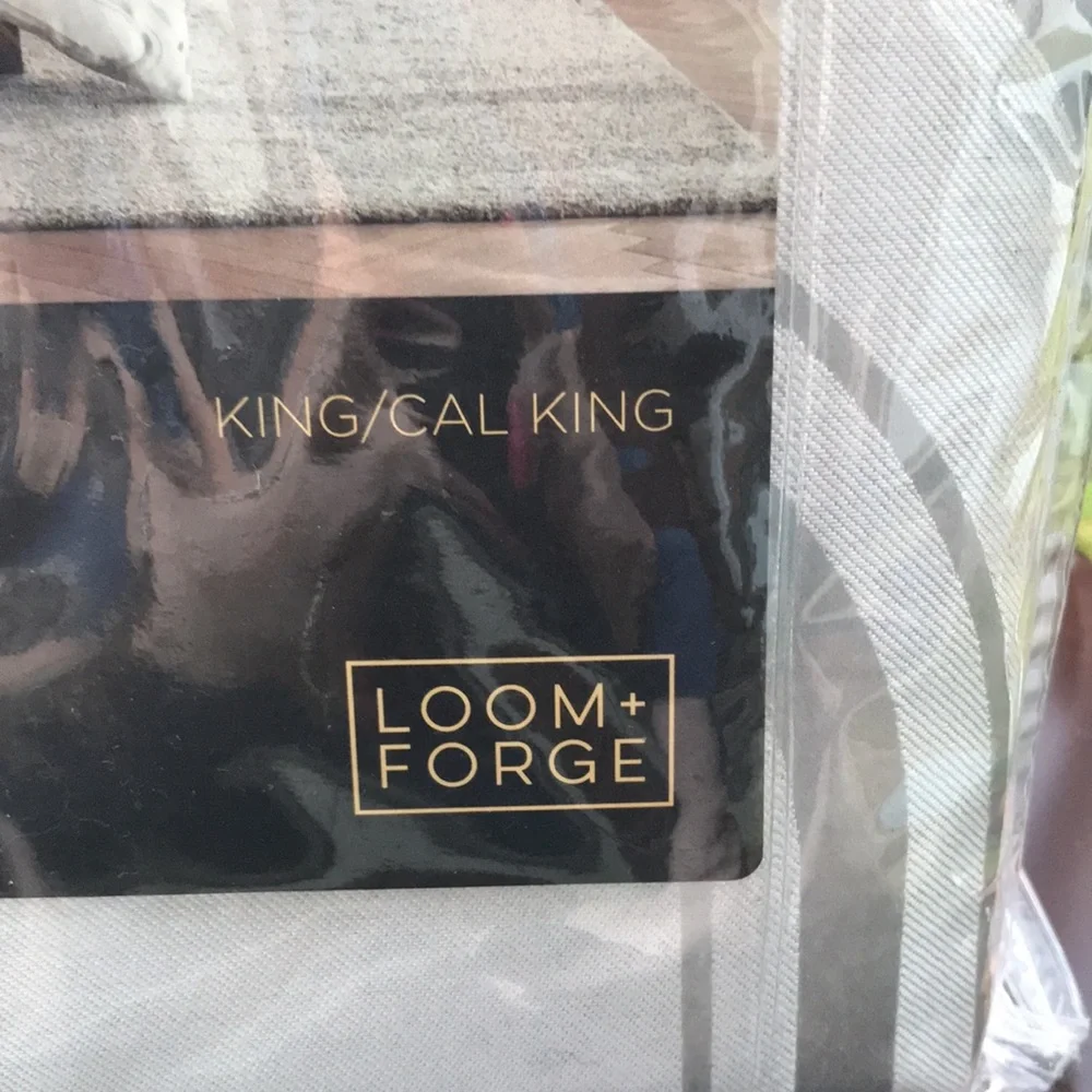Loom + Forge White / Silver Piece Duvet Cover Set King/ Cal King Seafoam